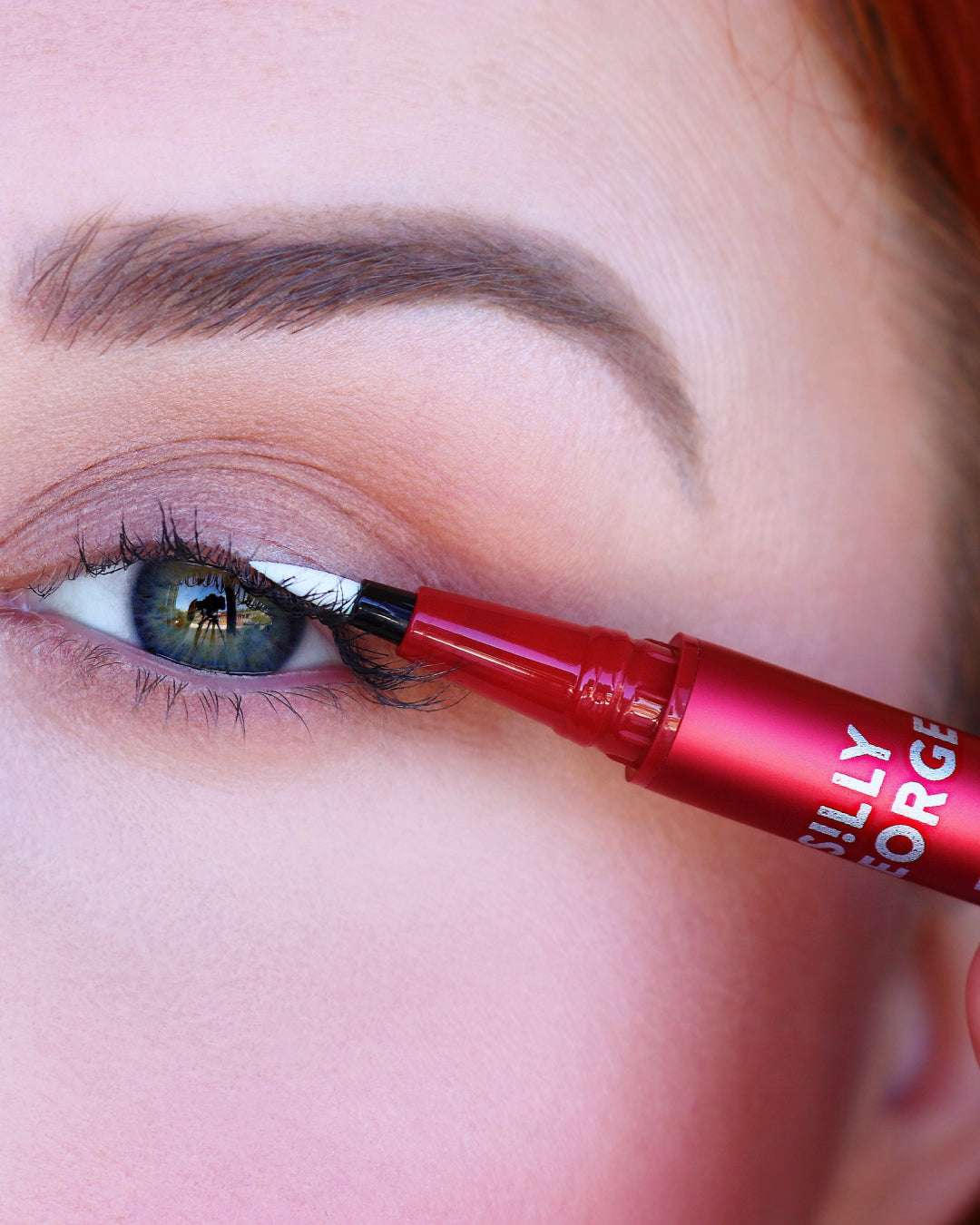 Celak Pelekat Bulu Mata LinerBond® - Silly George