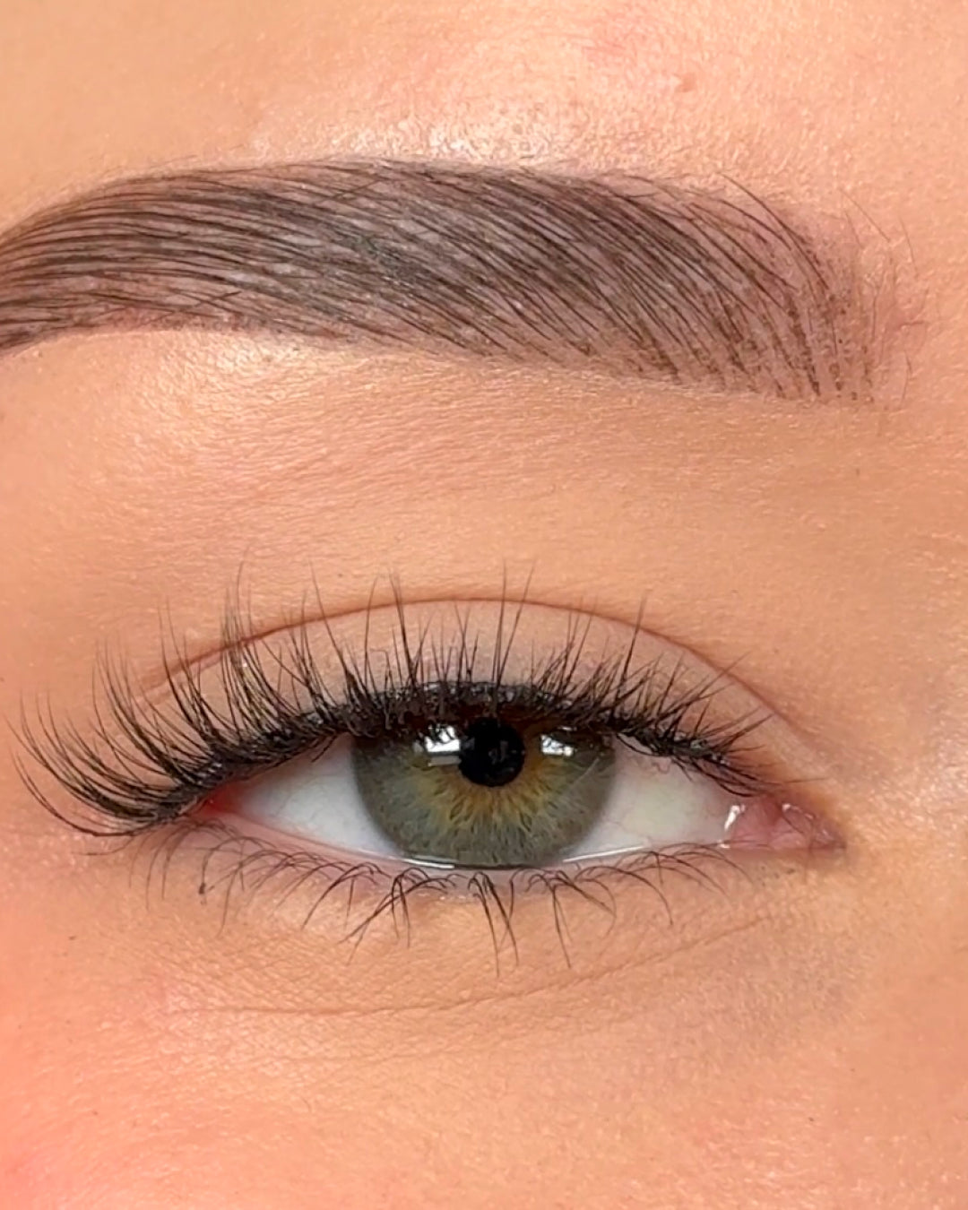 Aurora | LinerBond SuperNatural Lash
