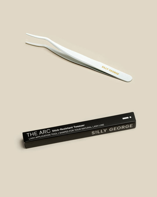 The Arc Stick-Resistant Tweezer
