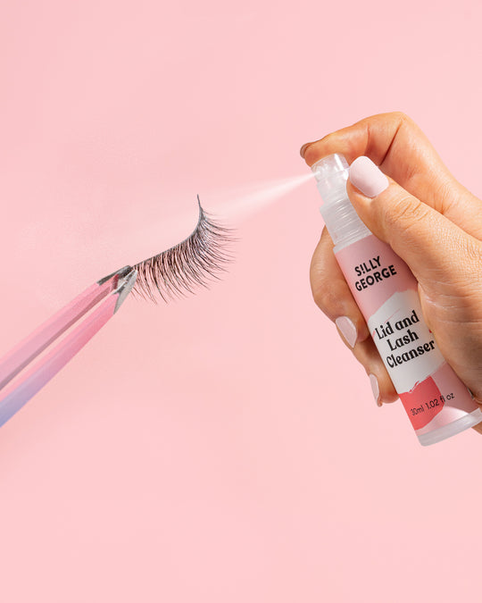Nettoyant pour les paupières et les cils