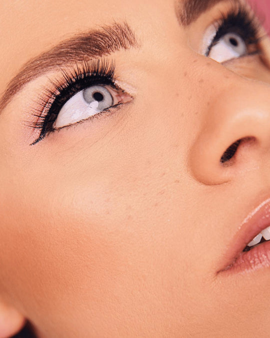 Girl Next Door | LinerBond Girl Lash