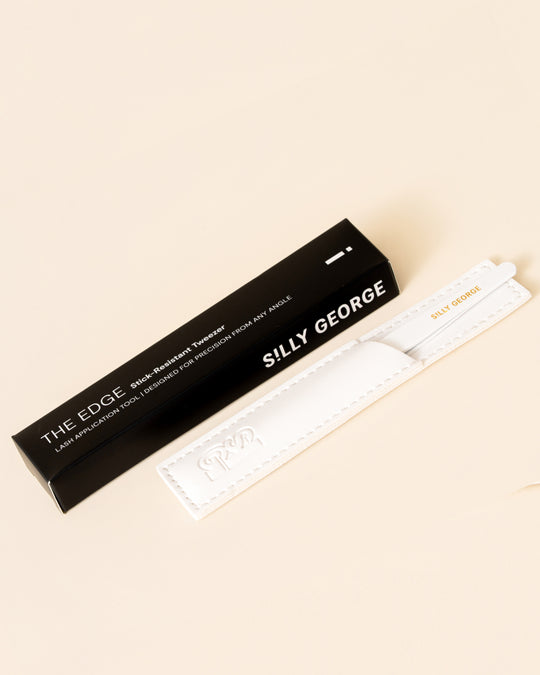 The Edge Stick-Resistant Tweezer